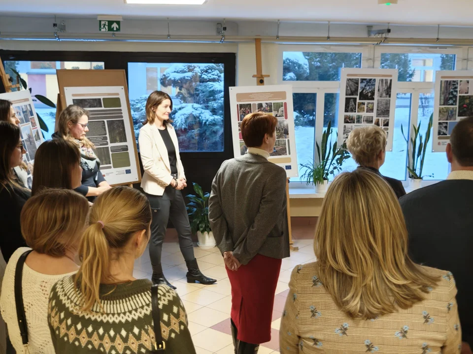 „MobiLas. Fotografia mobilna w lesie” – wystawa prezentująca projekt w Pilawie - Zdjęcie główne