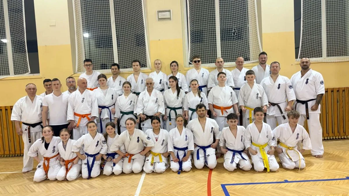 Sensei Ryszard Dżaman poprowadził trening w Łukowskim Klubie Karate Kyokushin (zdjęcia) - Zdjęcie główne