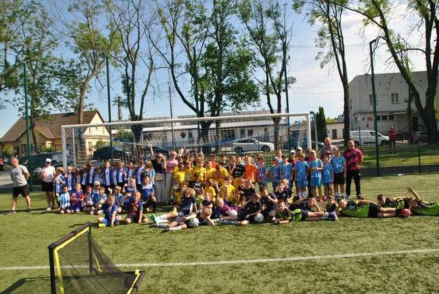 Opole Lubelskie: Walczyli o Puchar Burmistrza. Młodzi piłkarze pokazali sportowego ducha (foto) - Zdjęcie główne
