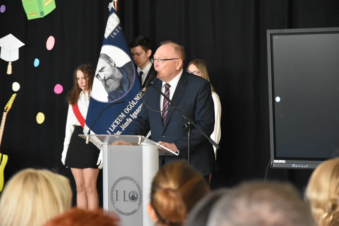 Absolwenci „Kraszaka” pożegnali mury szkoły!