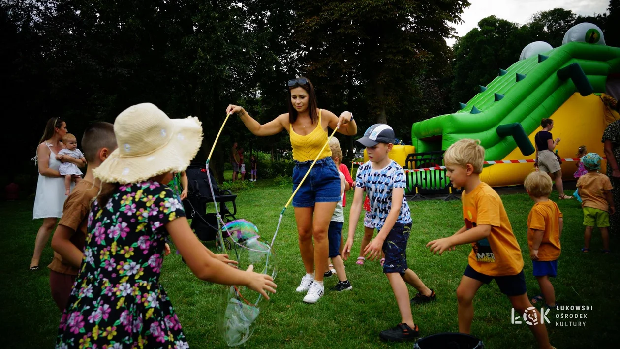 Festiwal Balonów, Baniek Mydlanych i Kolorów w Parku Miejskim w Łukowie