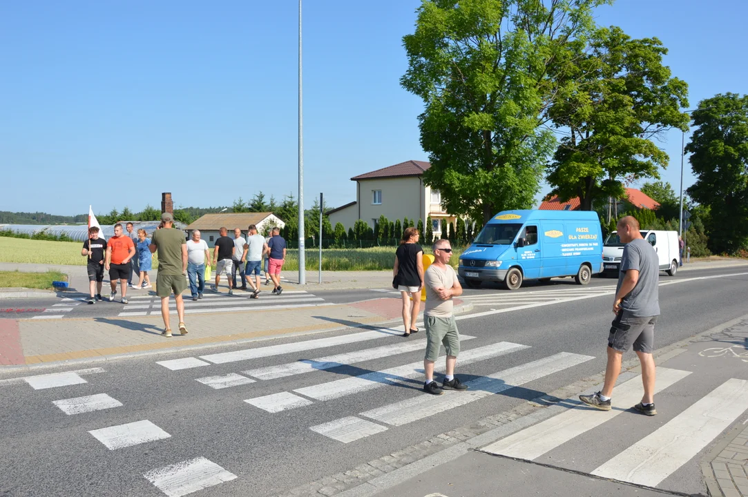 Poniedziałkowa akcja protestacyjna producentów malin w Opolu Lubelskim