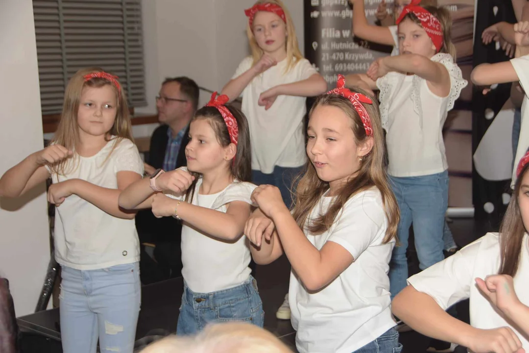 Mikołajki dla dorosłych w Bibliotece w Krzywdzie