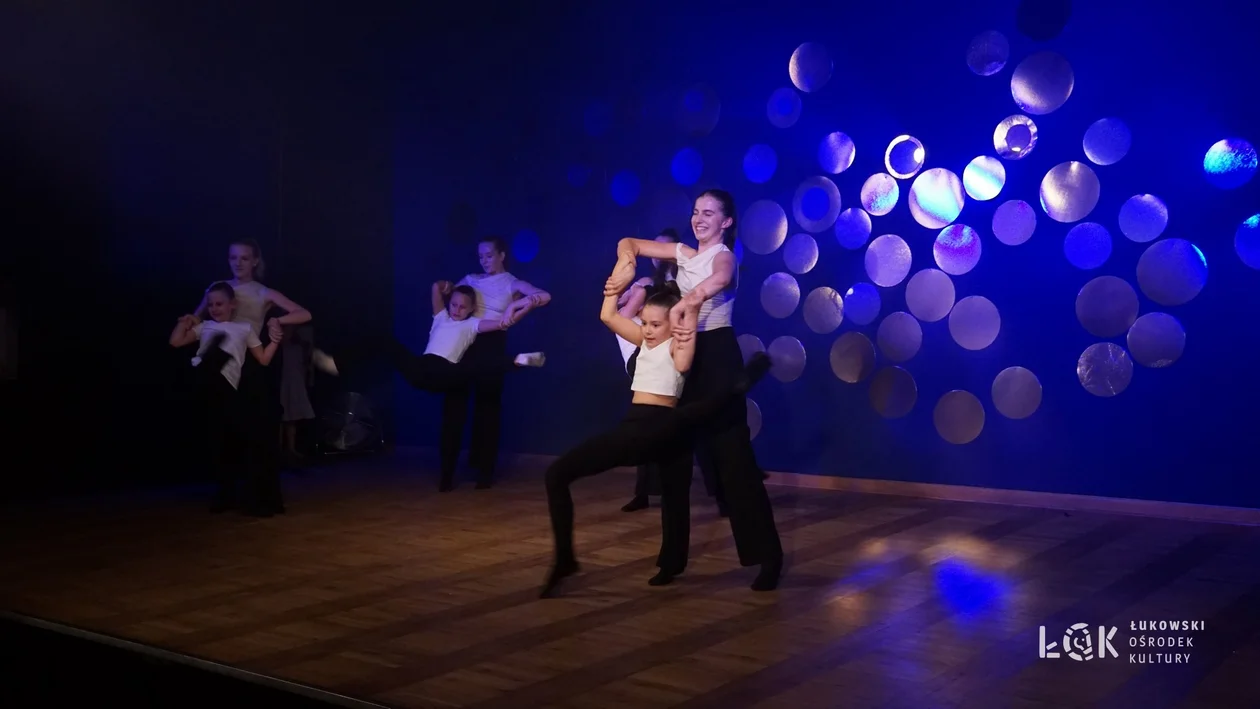 Koncert taneczny „Witajcie w naszej bajce” w wykonaniu ŁOK Dance Factory