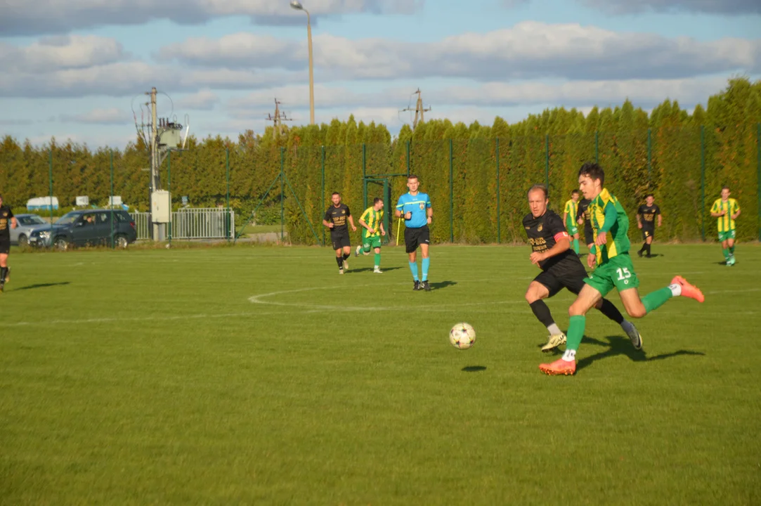 Żyrzyniak Żyrzyn - Amator Rososz-Leopoldów