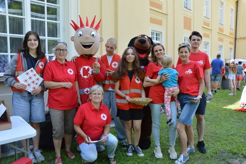 W parku miejskim do godz. 15 trwa Piknik z okazji Dnia Dziecka - Zdjęcie główne