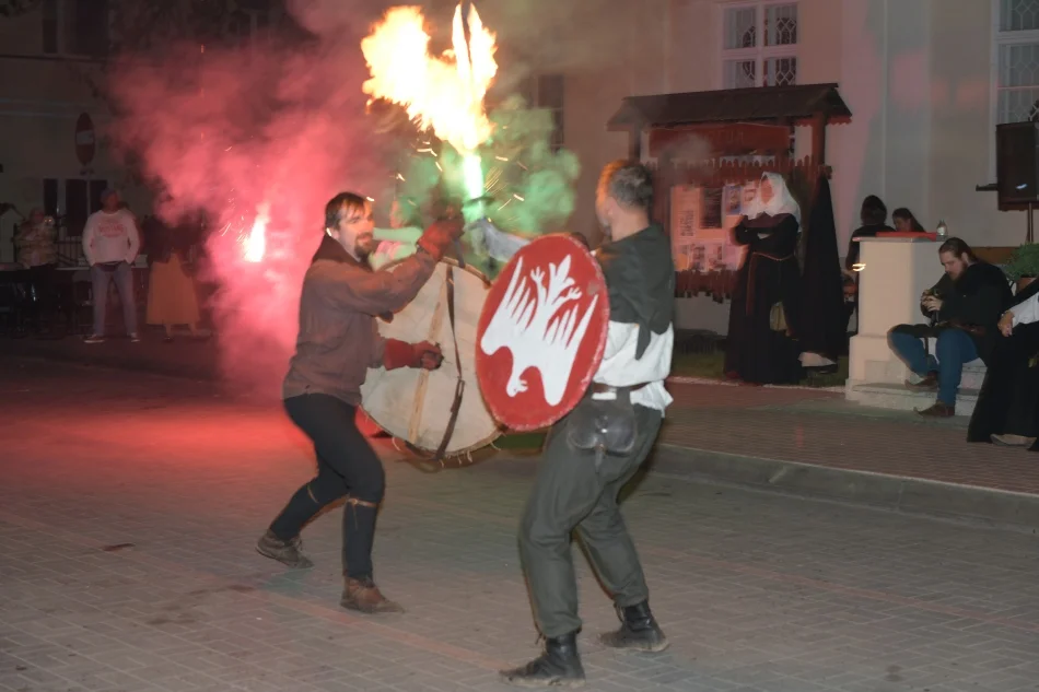 Teatr Ognia (zdjęcia) Łukowskie Muzeum w blasku pochodni. Noc Muzeów cz.IV - Zdjęcie główne