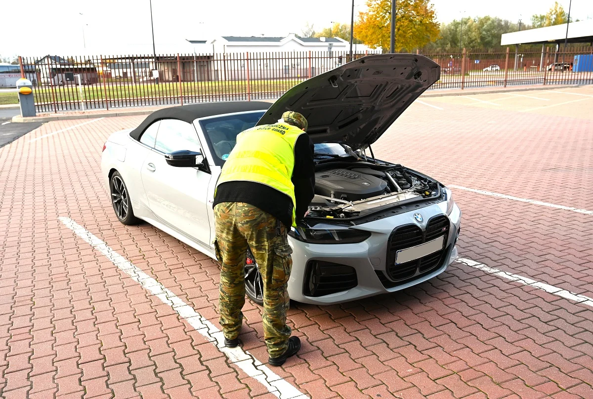 Powiat bialski: Straż graniczna odzyskała BMW warte 220 tys. zł. Było poszukiwane za granicą