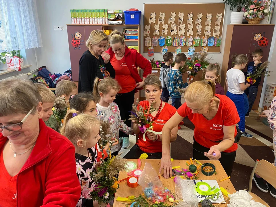 Warsztaty wielkanocne w szkole w Starych Kobiałkach