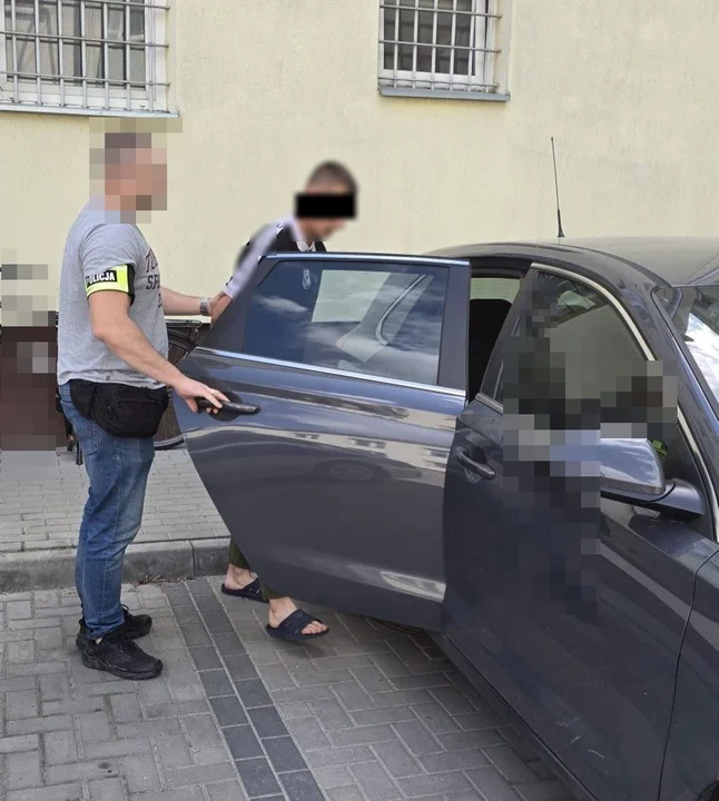 Biała Podlaska: Cztery osoby z zarzutami. Odpowiedzą za udzielanie narkotyków nieletniemu