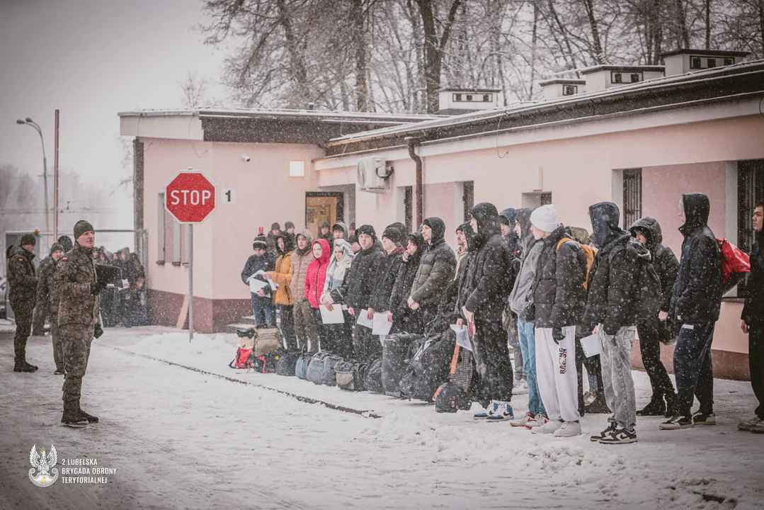 Lubelscy terytorialsi szkolą studentów i uczniów. "Ferie z WOT"