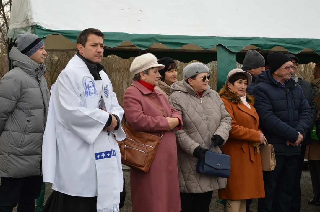 Uroczystość wmurowania kamienia węgielnego pod budowę pawilonu szpitalnego w Opolu Lubelskim