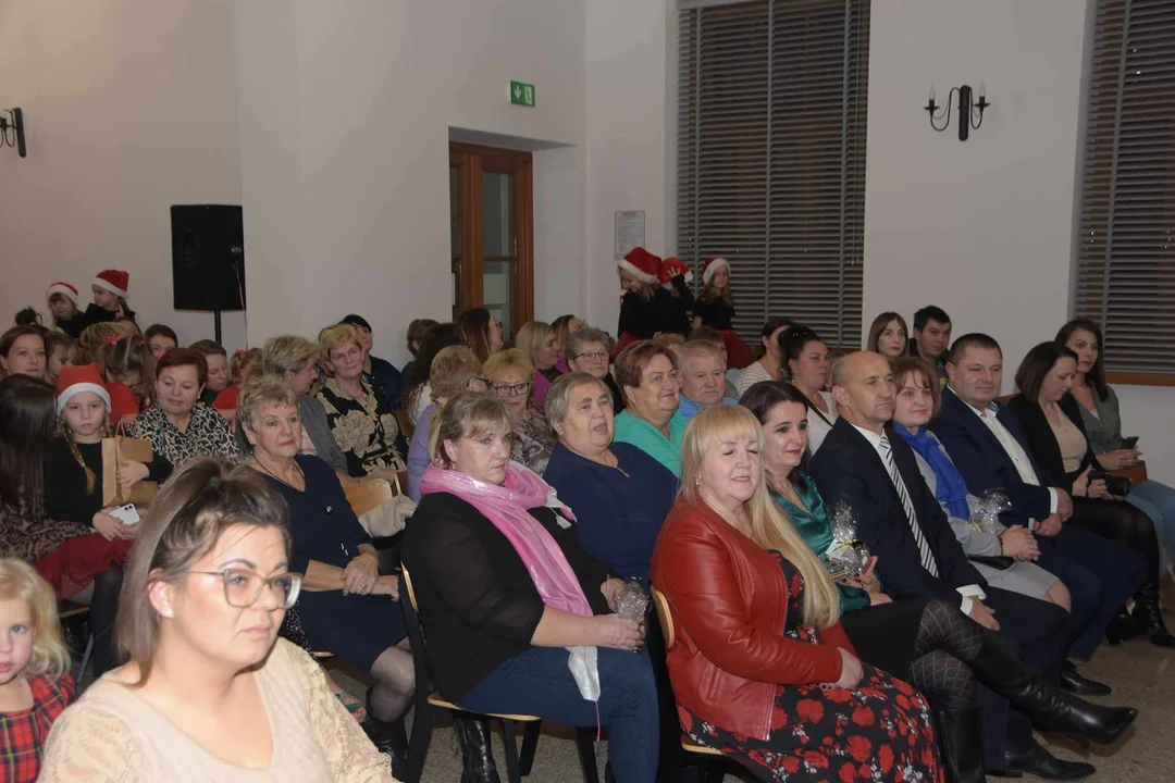 Mikołajki dla dorosłych w Bibliotece w Krzywdzie