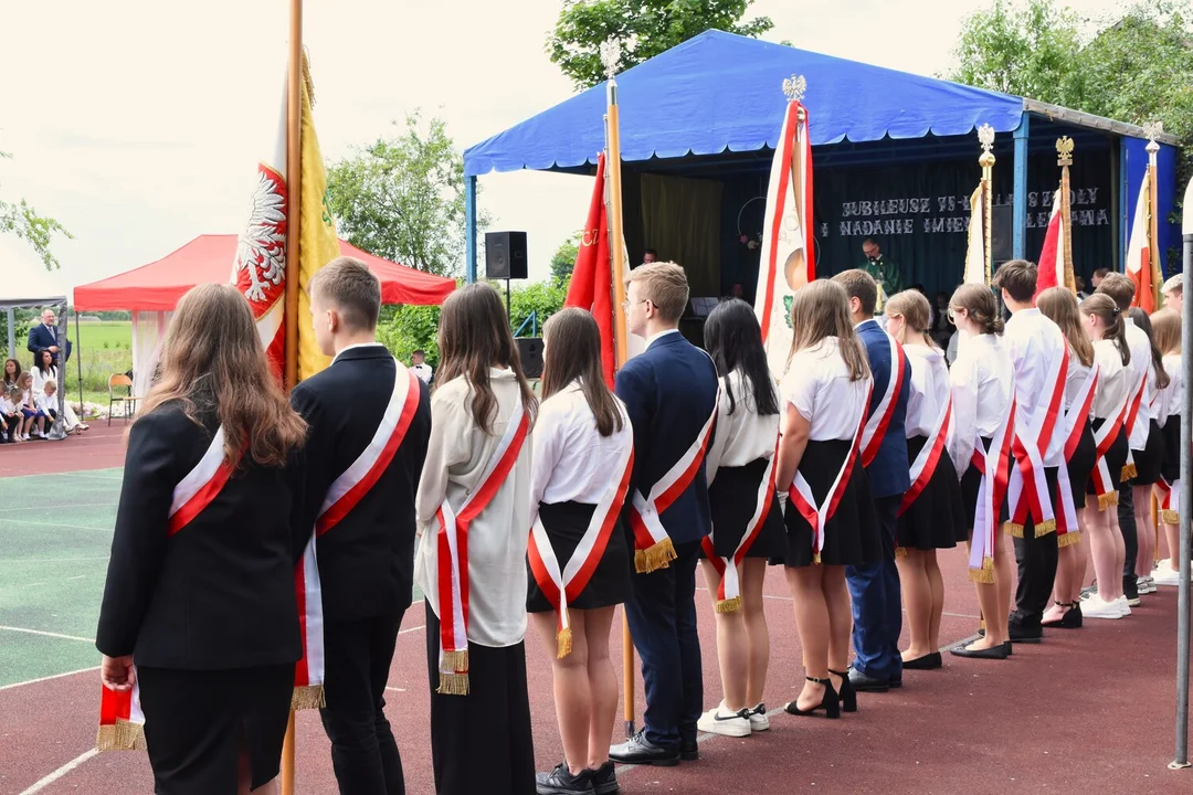 Szkoła Podstawowa w Radoryżu Kościelnym ma nowego patrona. To znany pisarz