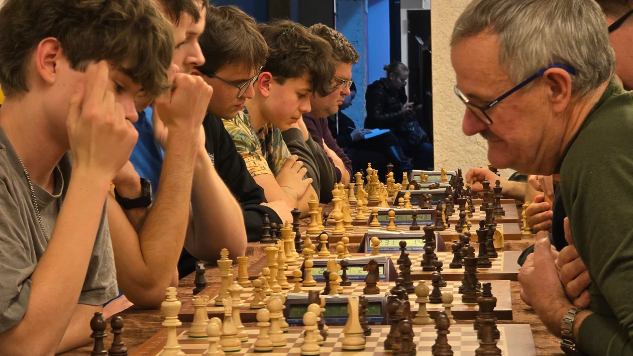 Świąteczne szachy  w LOK (zdjęcia) - Zdjęcie główne