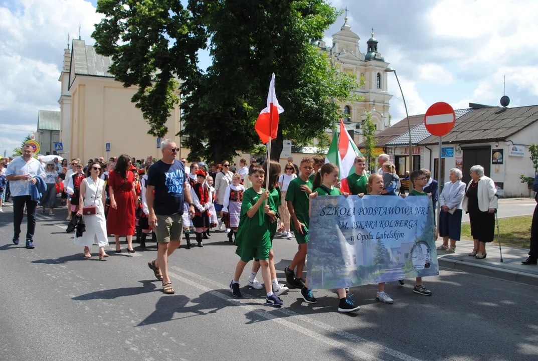 Jarmark Opolski rozpoczął się barwnym korowodem