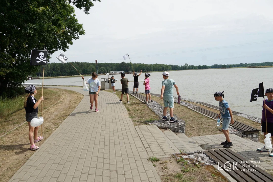 Wakacje ŁOK 2023. Obóz piratów nad Zalewem Zimna Woda