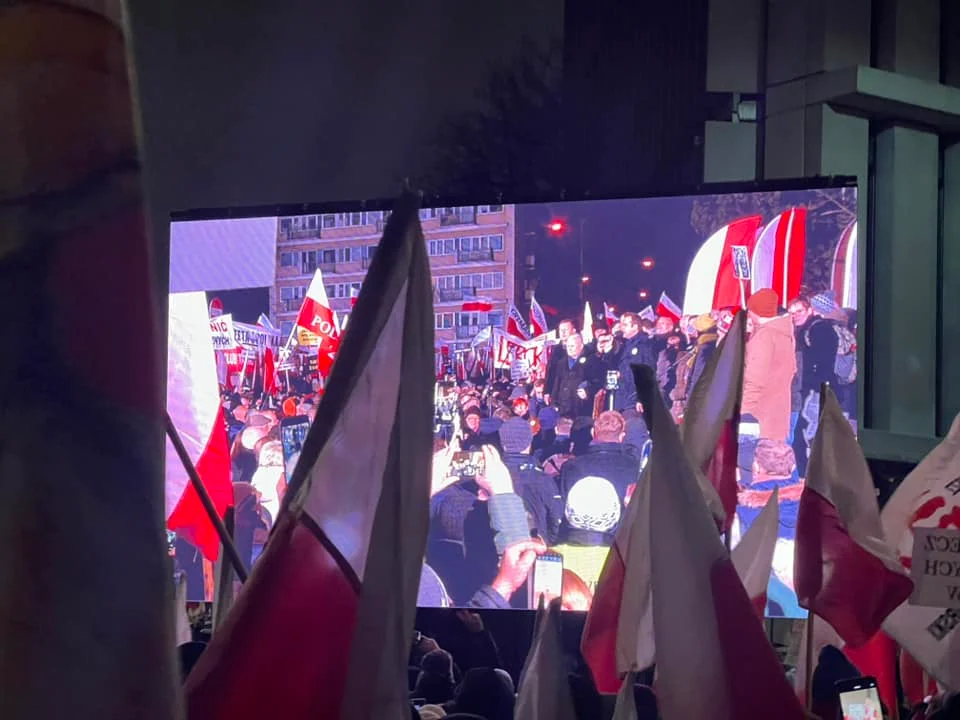 W Warszawie protestują członkowie PiS z Łukowa