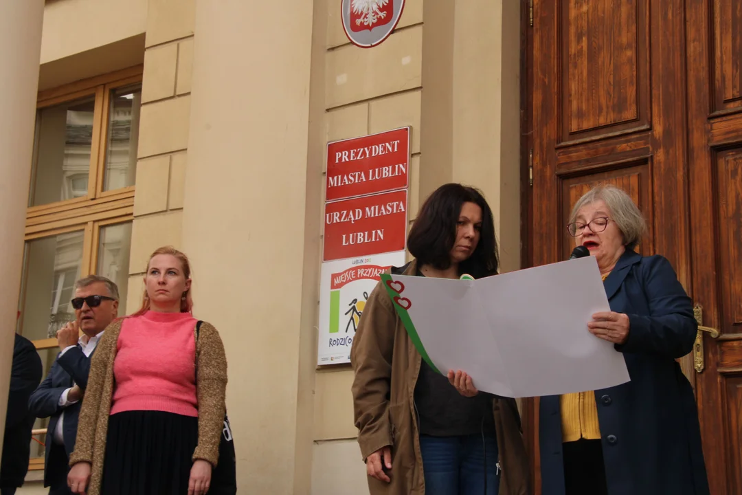 "Ani jednej więcej". Protest w Lublinie po śmierci ciężarnej Doroty