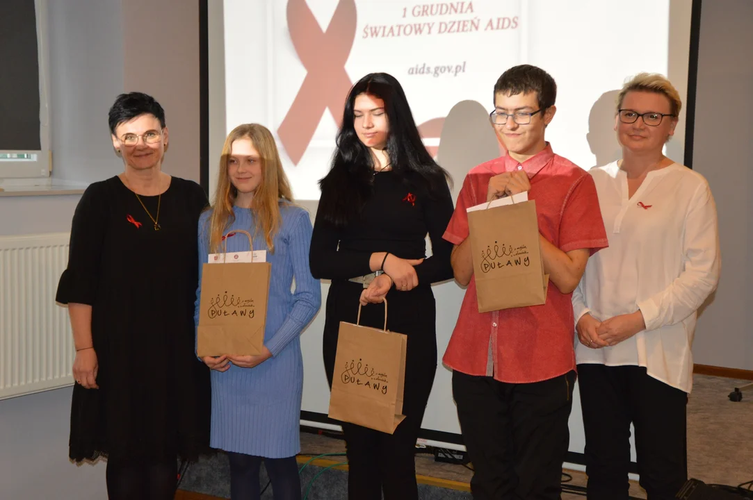 XX Międzyszkolny konkurs wiedzy pod hasłem "Pigułka Wiedzy o HIV I AIDS " w ZSO nr 1 im. KEN w Puławach