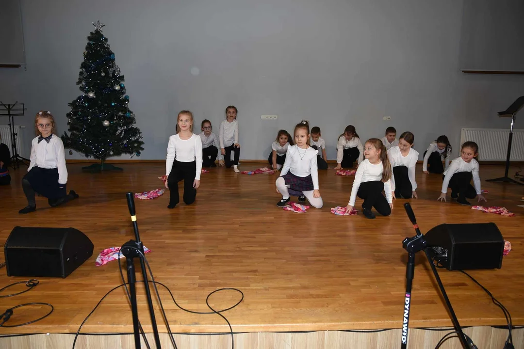 NOWOROCZNY KONCERT UCZNIÓW PAŃSTWOWEJ SZKOŁY MUZYCZNEJ W ŁUKOWIE