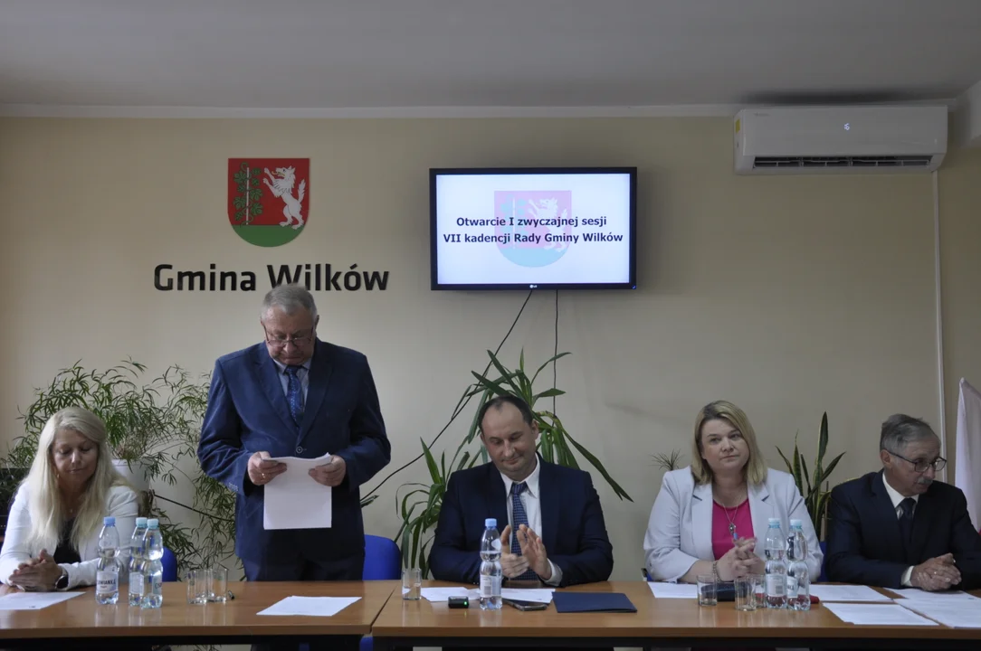 Gmina Wilków: Pierwsza sesja Rady Gminy już za nami (ZDJĘCIA) - Zdjęcie główne