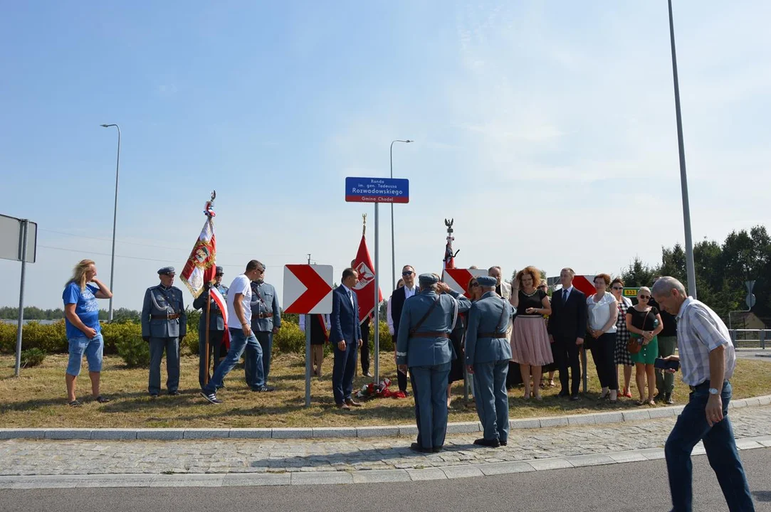 Uroczystość odsłonięcia ronda im. generała Tadeusza Rozwadowskiego w Chodlu