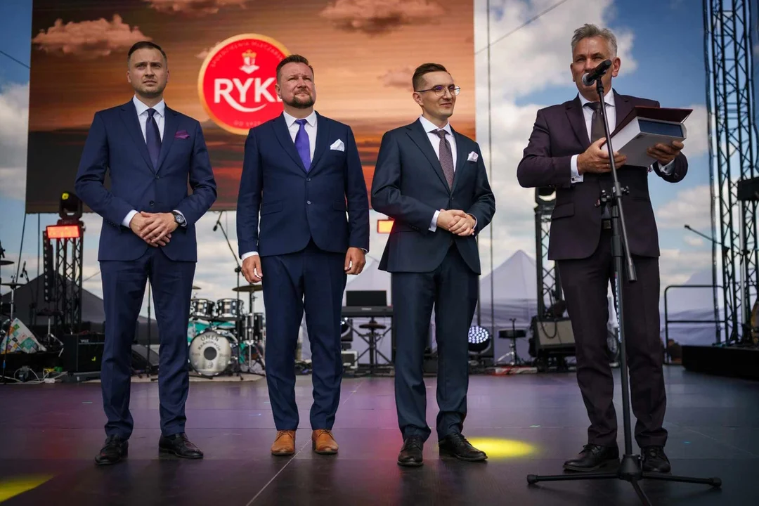 Największy dostawca mleka do SM Ryki pochodzi z powiatu garwolińskiego. Wyjątkowe wyróżnienie podczas jubileuszu - Zdjęcie główne