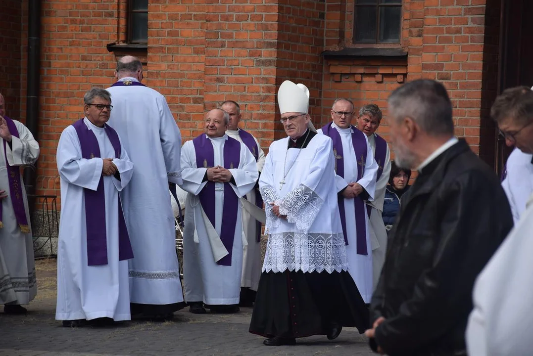 Uroczystości pogrzebowe śp. ks. kanonika Henryka Prządki