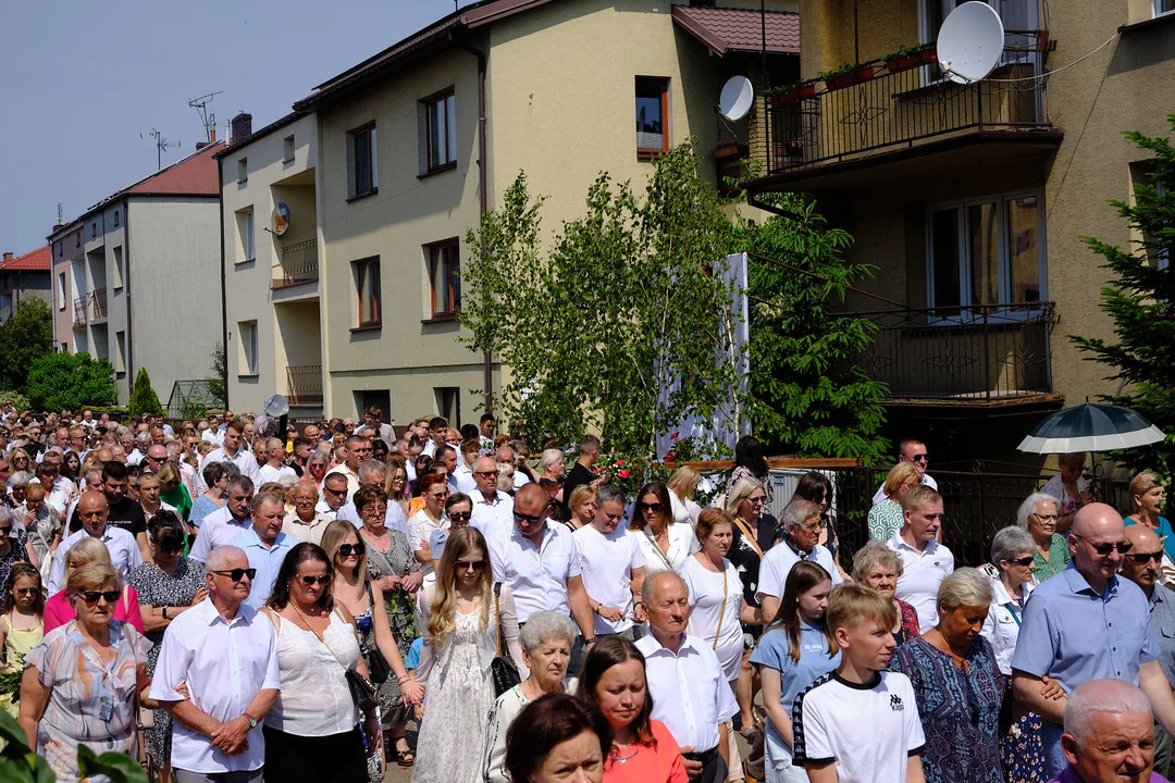 Procesja Bożego Ciała w parafii Matki Kościoła w Łukowie