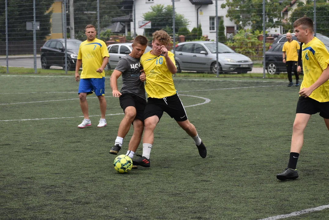 OSP Jelnica zapewniła sportowe emocje. Był rajd rowerowy i zmagania piłkarskie (ZDJĘCIA) - Zdjęcie główne