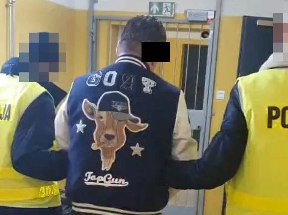 Lublin: Blisko 5 mln sztuk nielegalnych papierosów i pseudokibice. Grupa przestępcza rozbita