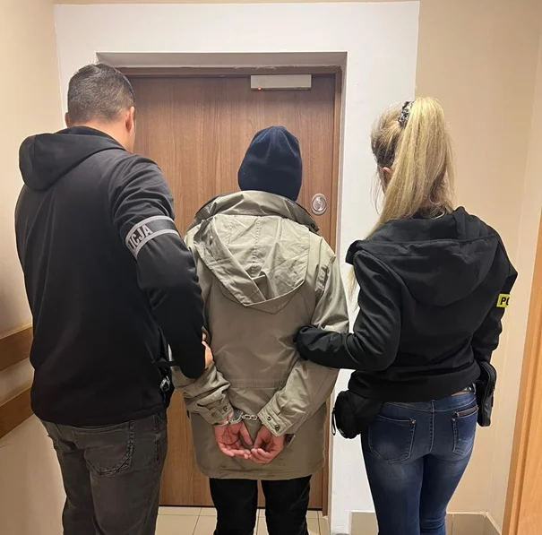 Lublin: Polali benzyną kapliczkę i podpalili. Straty na ponad 70 tys. zł