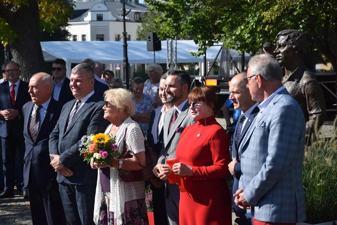 Oficjalne odsłonięcie pomnika Romana Kłosowskiego w Białej Podlaskiej