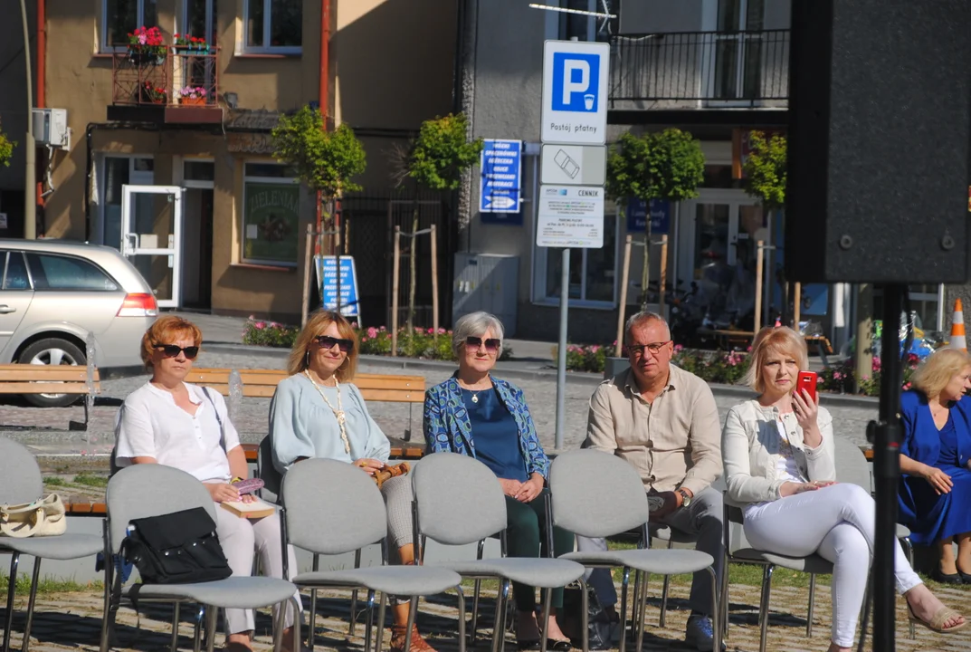 Narodowe Czytanie, Skwer Miejski w Opolu Lub.