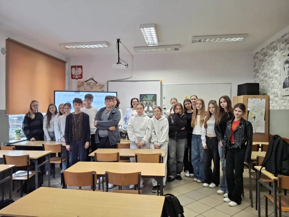 Języki jednoczą. Europejska podróż uczniów Zespołu Szkół w Poniatowej (foto) - Zdjęcie główne