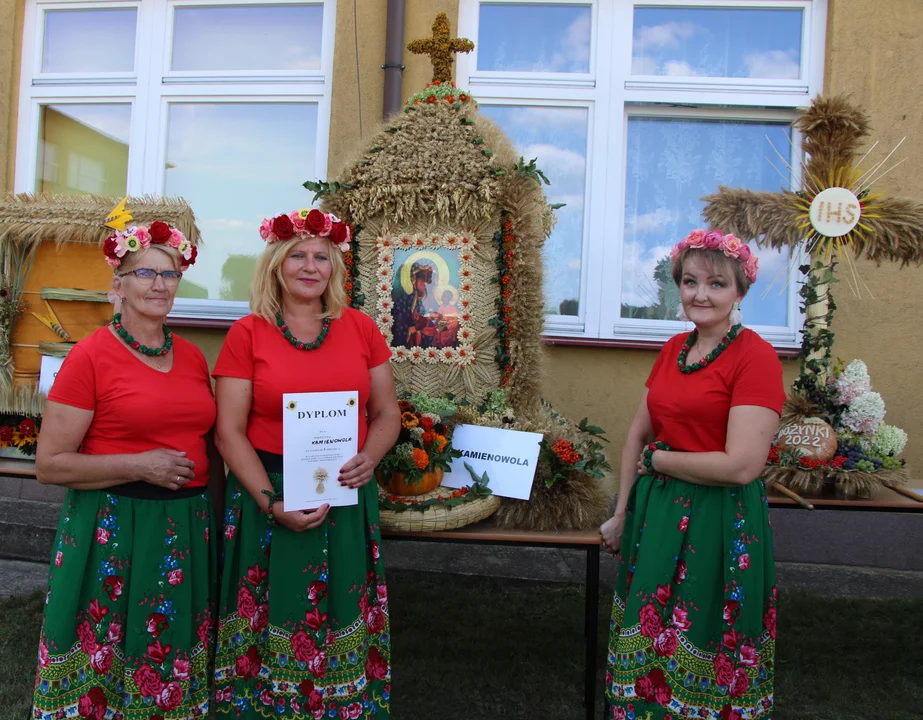 Dożynki w Ostrówku i konkurs wieńców