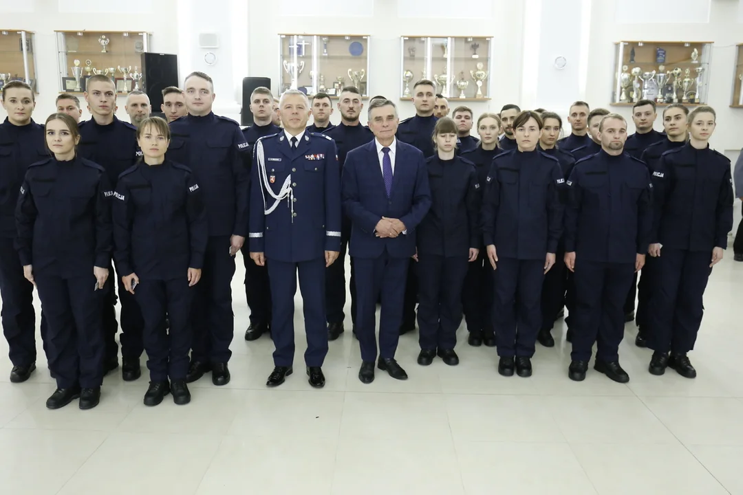 Lublin: Kolejni nowi policjanci zaczynają służbę