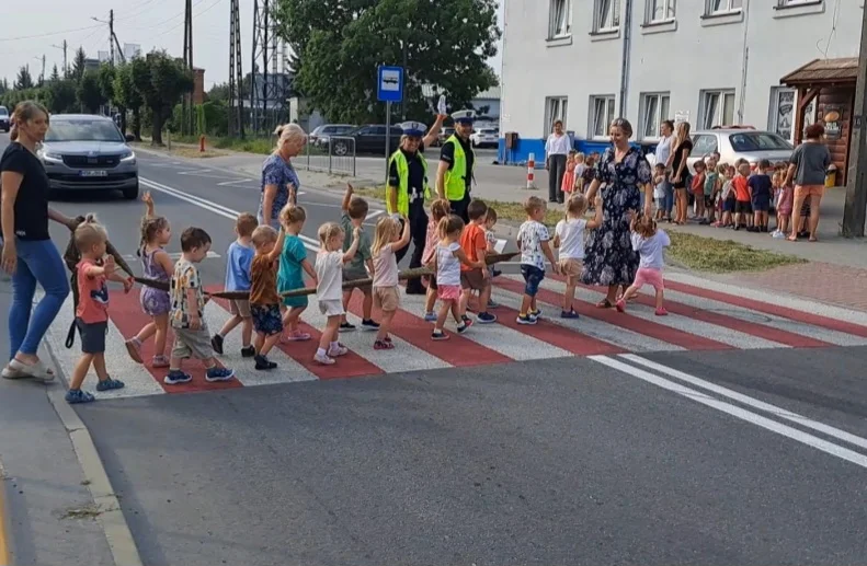 Opole Lubelskie: Policjanci z wizytą w przedszkolu (ZDJĘCIA) - Zdjęcie główne