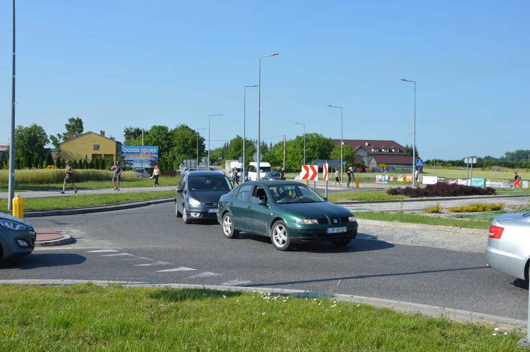 Poniedziałkowa akcja protestacyjna producentów malin w Opolu Lubelskim