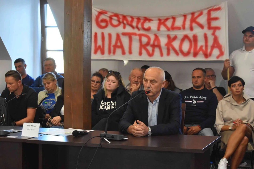 Sesja w sprawie wiatraków w Końskowoli