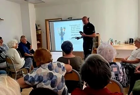 Chodel: Spotkanie seniorów z policjantami