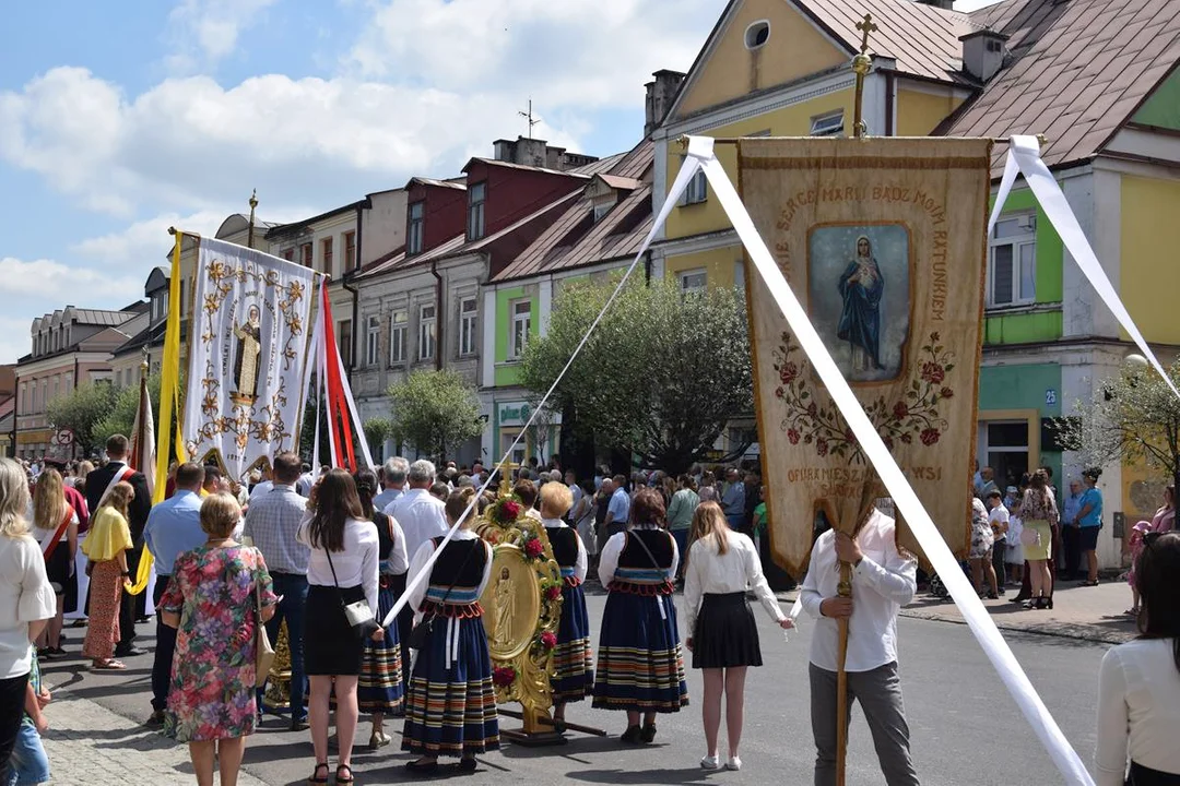 Biała Podlaska: Procesja Bożego Ciała na placu Wolności