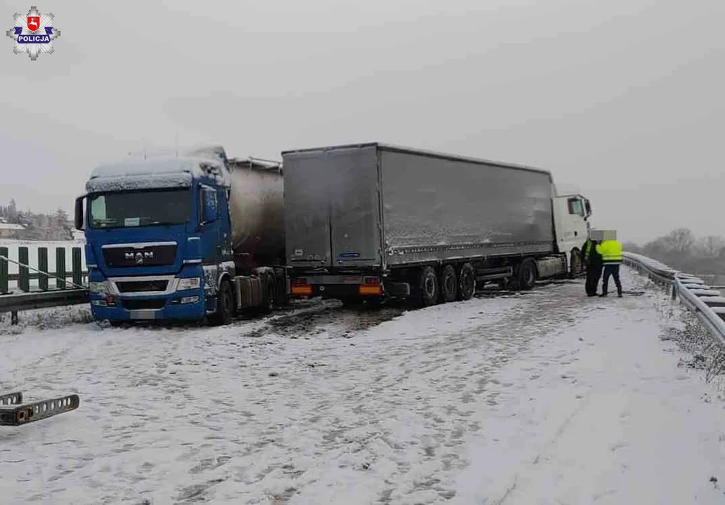 Atak zimy. Policja odnotowała już kilkadziesiąt kolizji na drogach w regionie