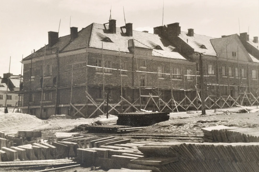 Lublin: Znaleźli "historyczną" cegłę. Wyprodukowano ją w nieistniejącej już cegielni