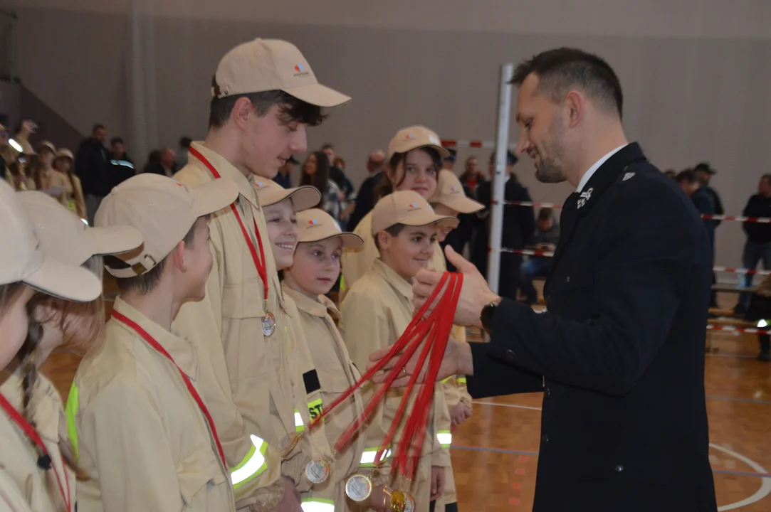 Halowe młodzieżowe zawody sportowo-pożarnicze w Górze Puławskiej