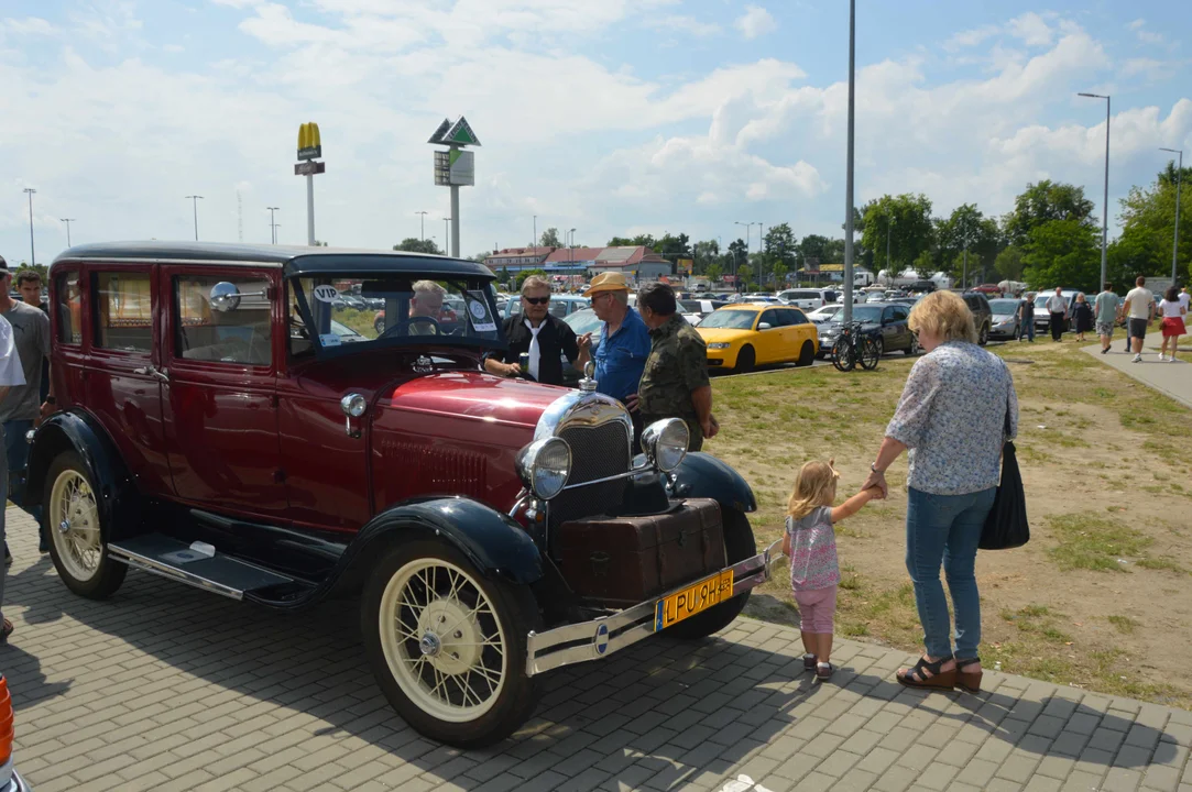 Spotkanie Klasycznej Motoryzacji w Puławach