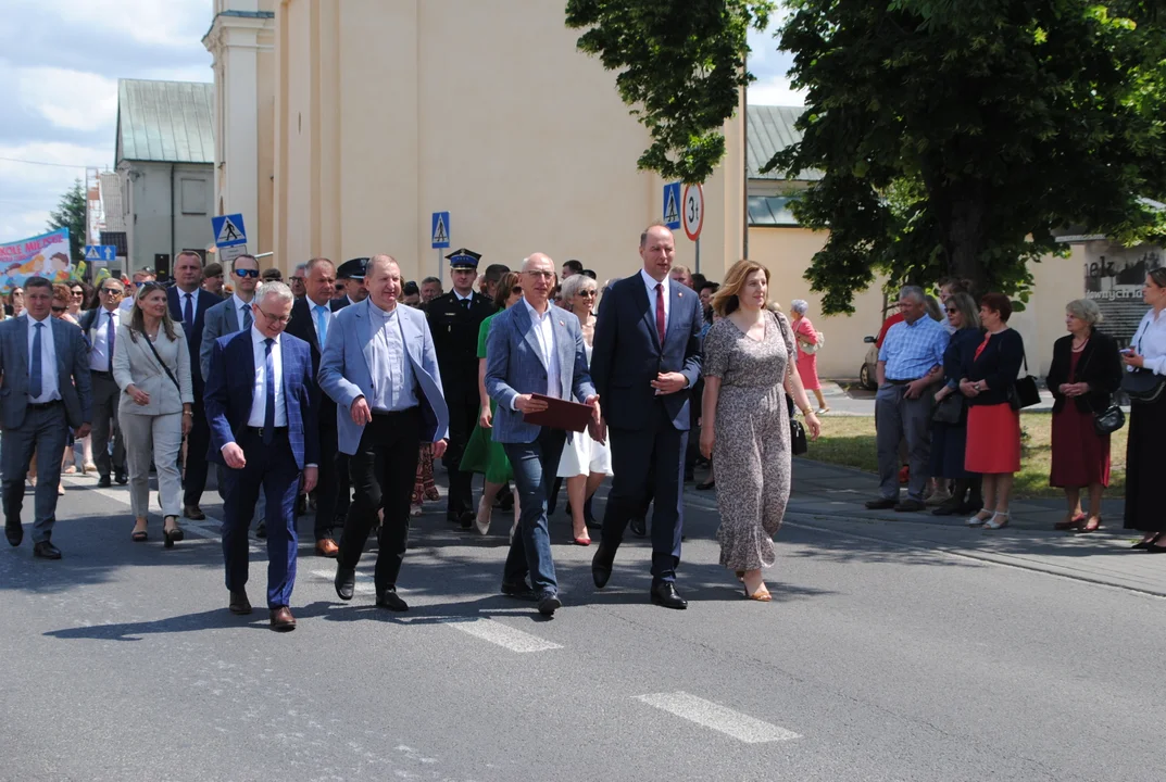 Jarmark Opolski rozpoczął się barwnym korowodem