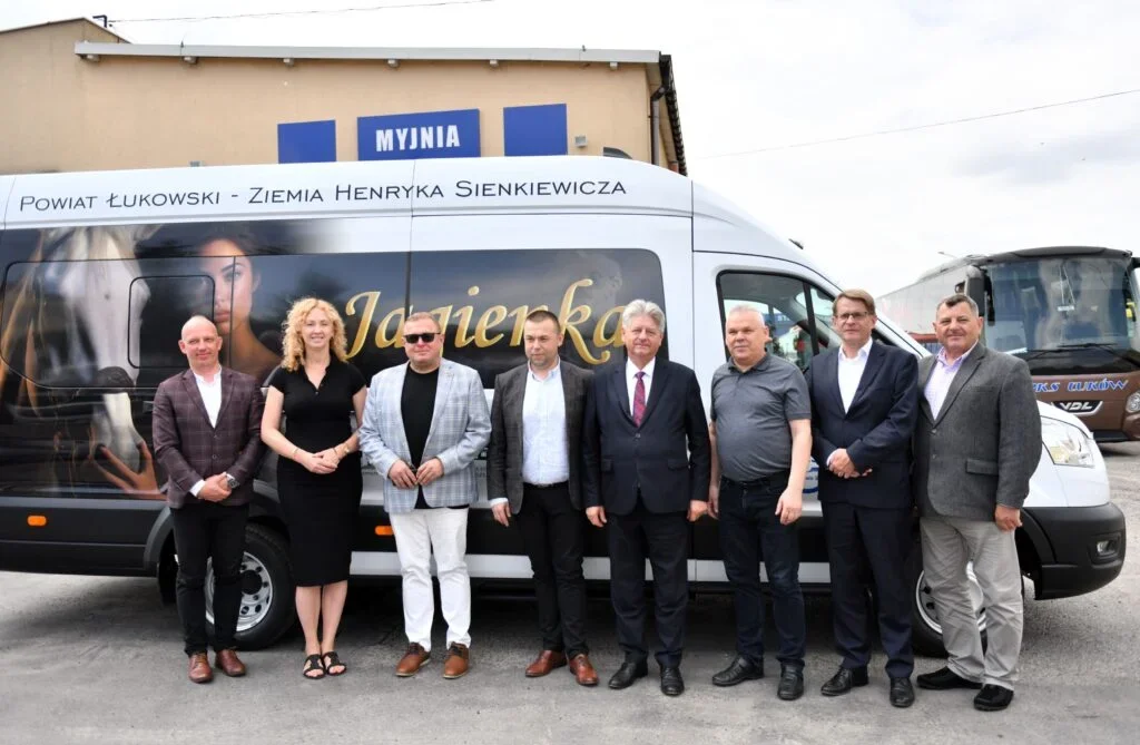 Nowy autobus w flocie PKS Łuków. "Jagienka" będzie promować Powiat Łukowski - Zdjęcie główne