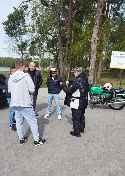 Motoweterani i miłośnicy starej motoryzacji zaprosili na Retro Niedzielę